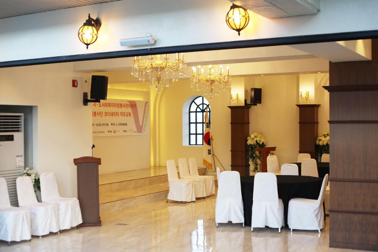 Jeonju Tourist Hotel Екстер'єр фото