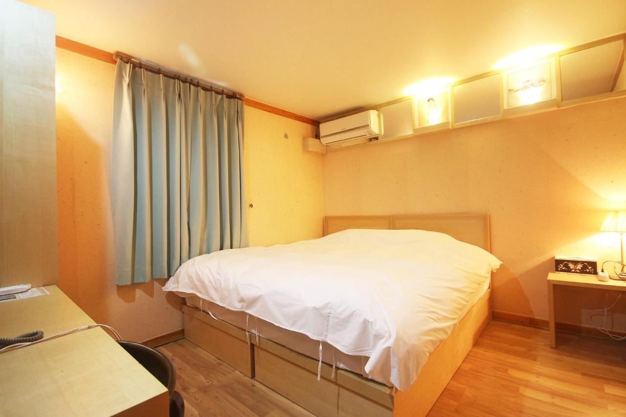 Jeonju Tourist Hotel Екстер'єр фото