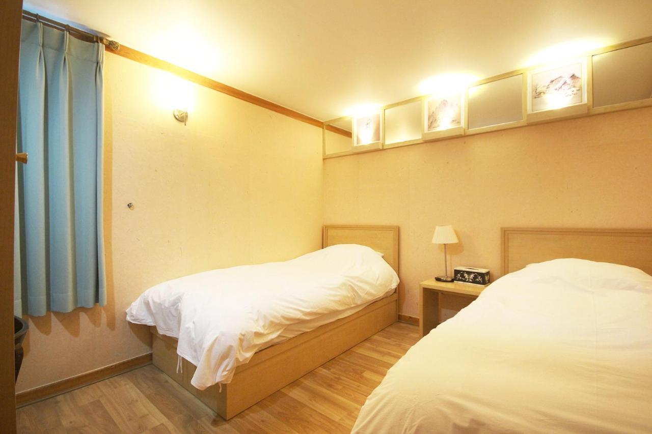Jeonju Tourist Hotel Екстер'єр фото