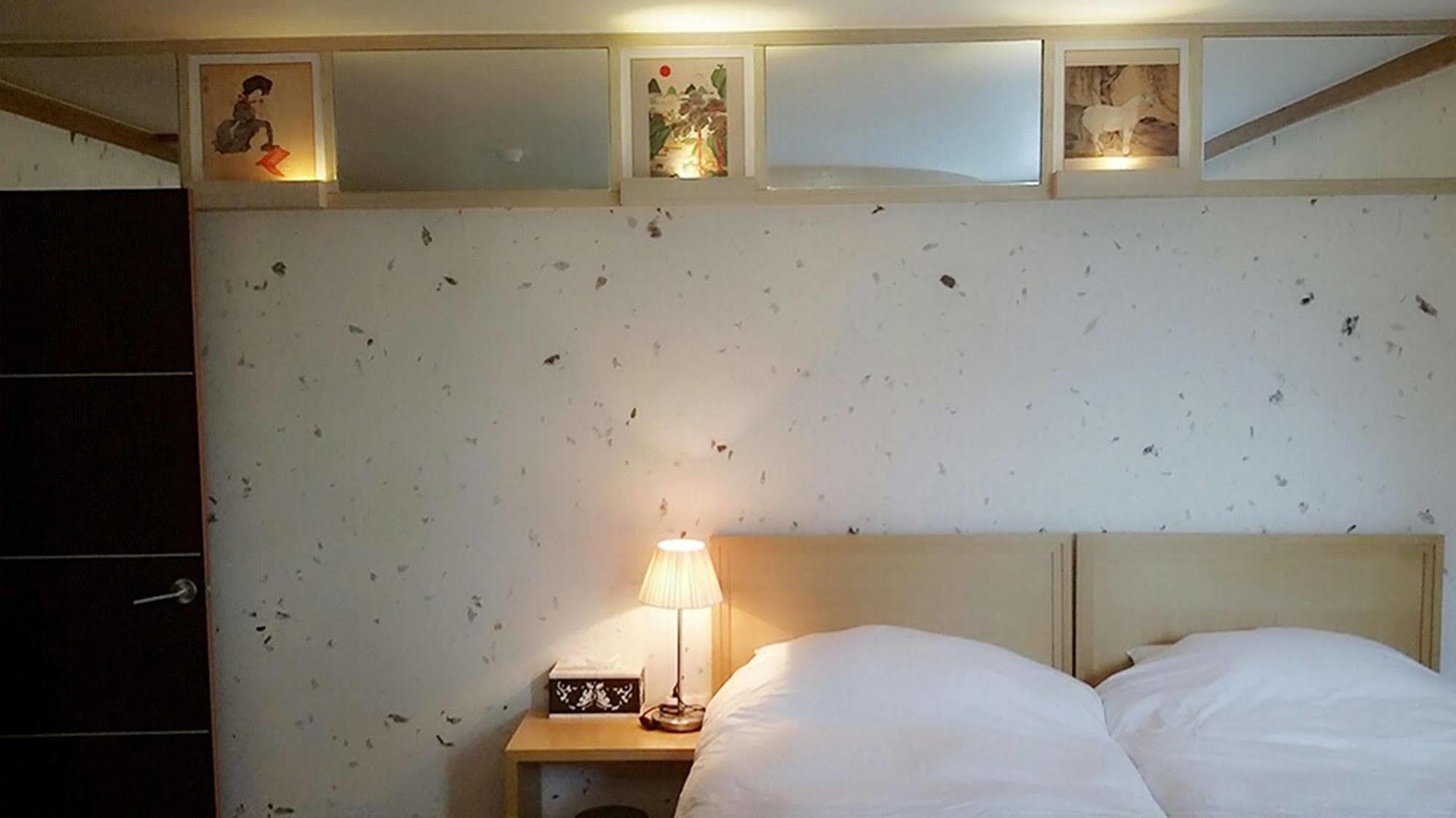 Jeonju Tourist Hotel Екстер'єр фото