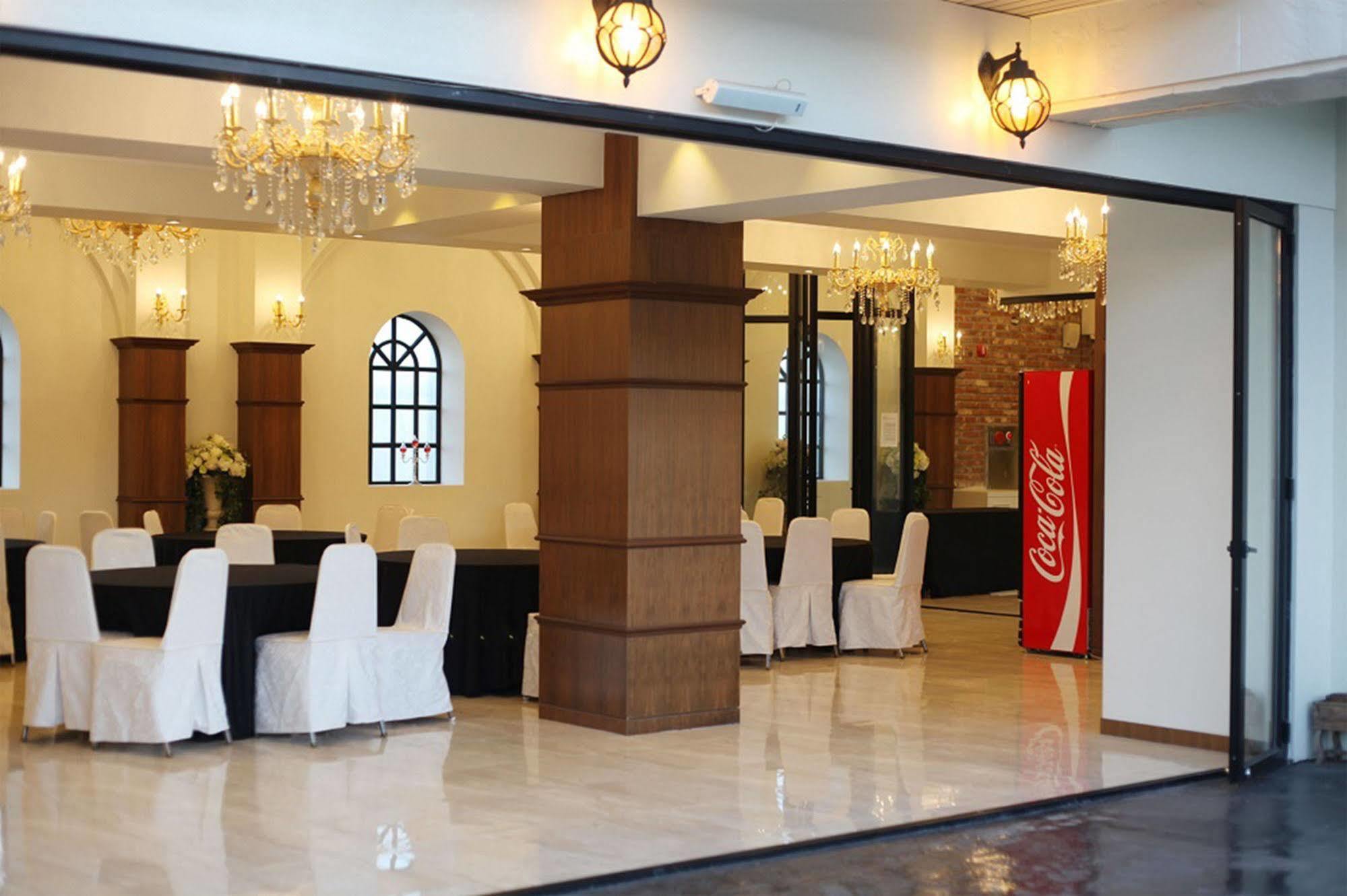 Jeonju Tourist Hotel Екстер'єр фото