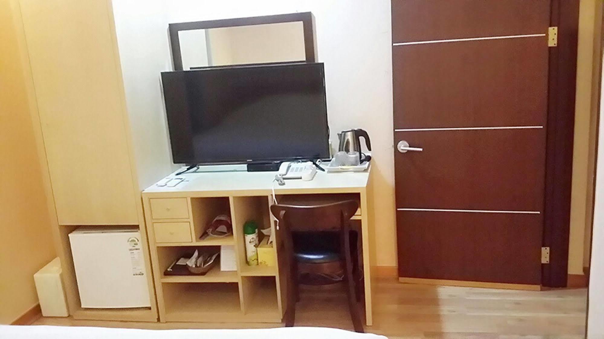 Jeonju Tourist Hotel Екстер'єр фото