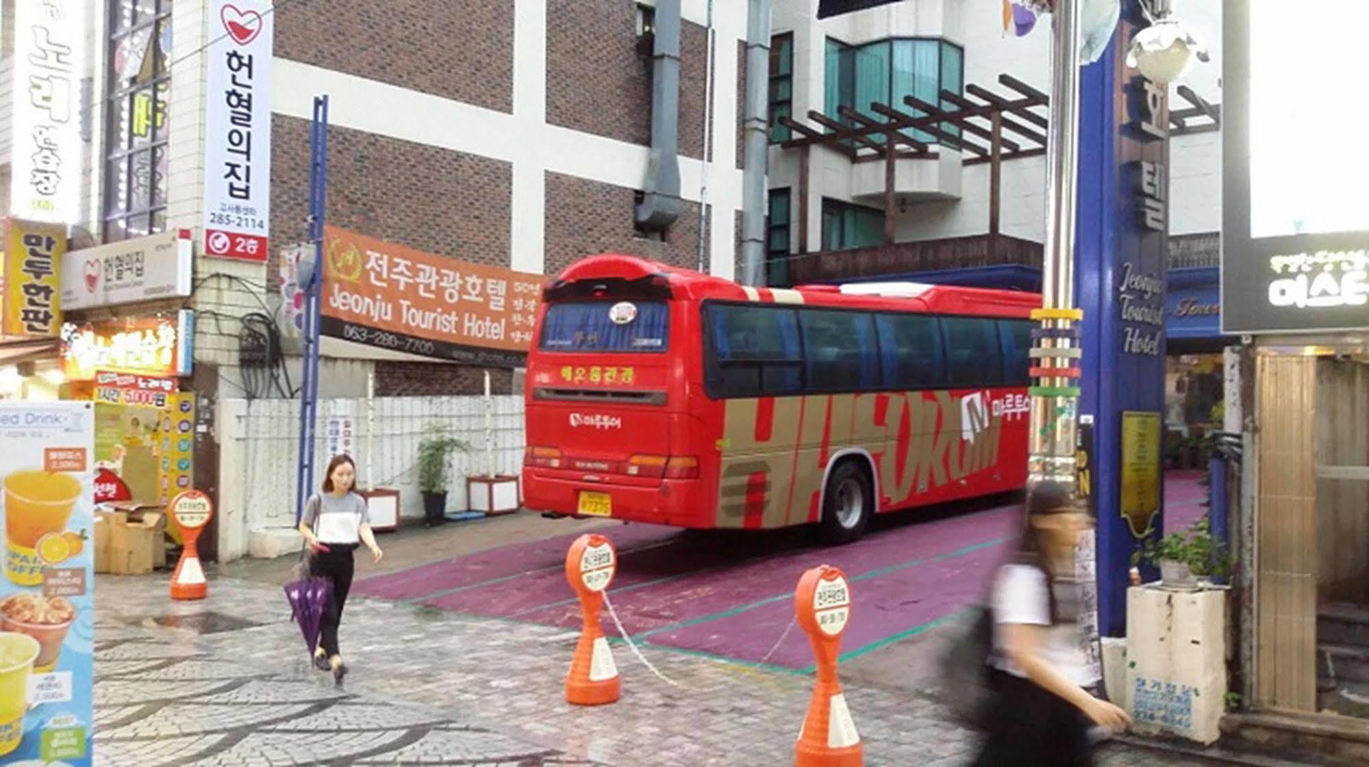 Jeonju Tourist Hotel Екстер'єр фото